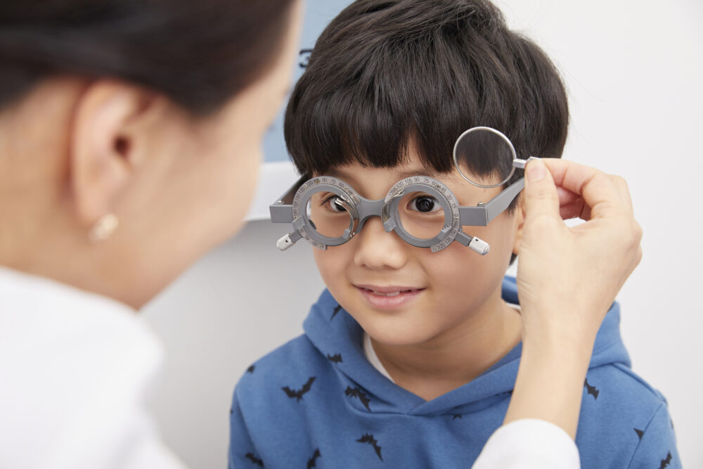 子どもにも多い？屈折異常と視力低下の関係